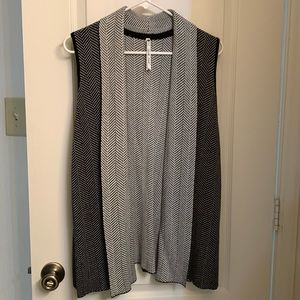 Leo & Nicole two-tone vest